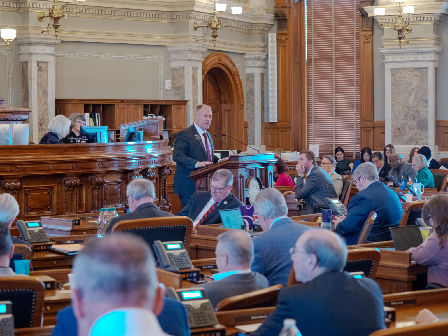 Kansas Legislature passes a bill that would give 10% of voters the ...